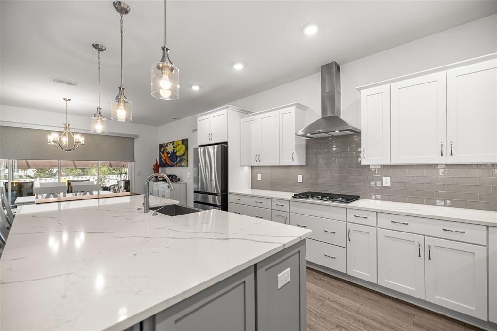 待售: $649,000 (3 贝兹, 3 浴室, 2457 平方英尺)