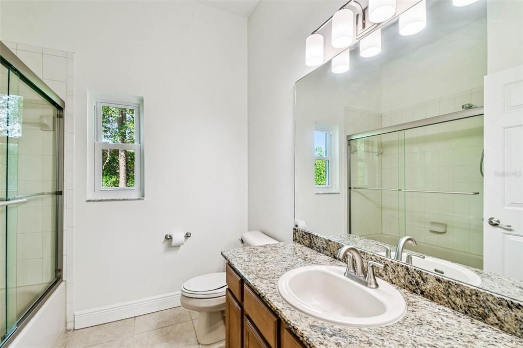 En Venta: $1,175,000 (4 camas, 3 baños, 3259 Pies cuadrados)