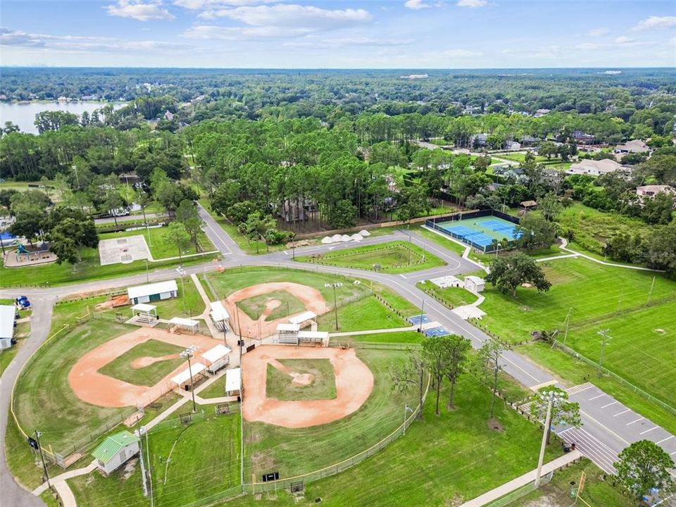 En Venta: $1,175,000 (4 camas, 3 baños, 3259 Pies cuadrados)