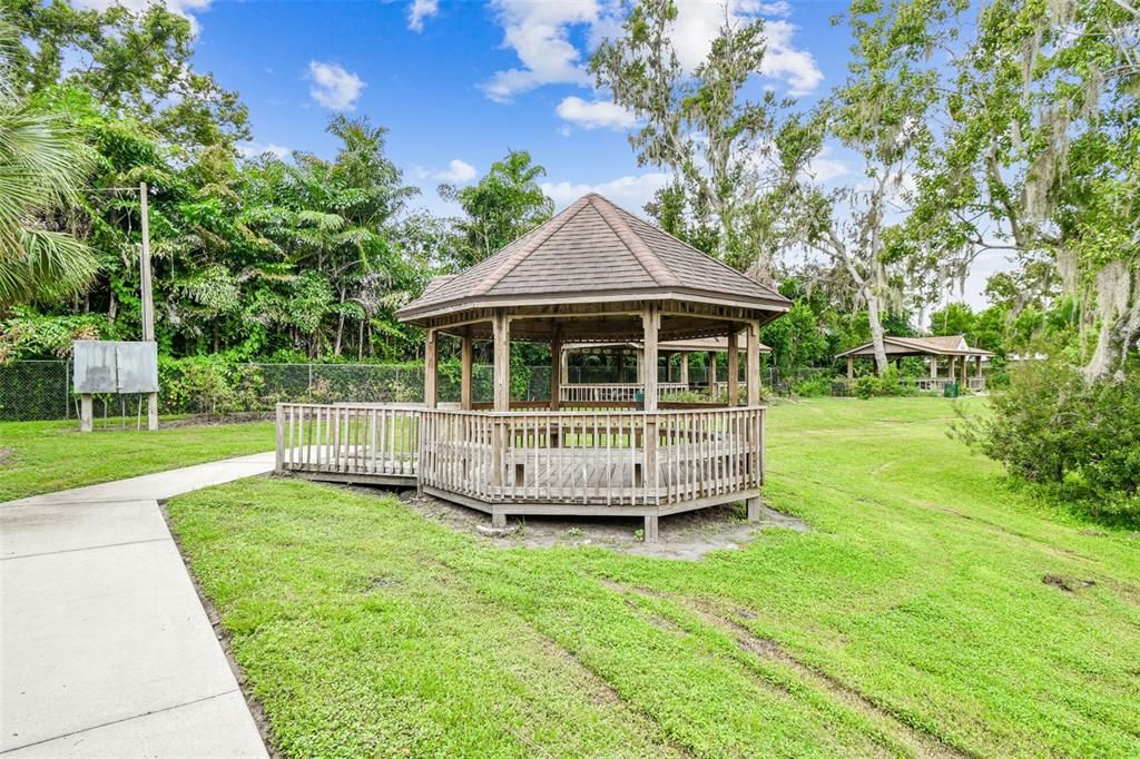 En Venta: $1,175,000 (4 camas, 3 baños, 3259 Pies cuadrados)