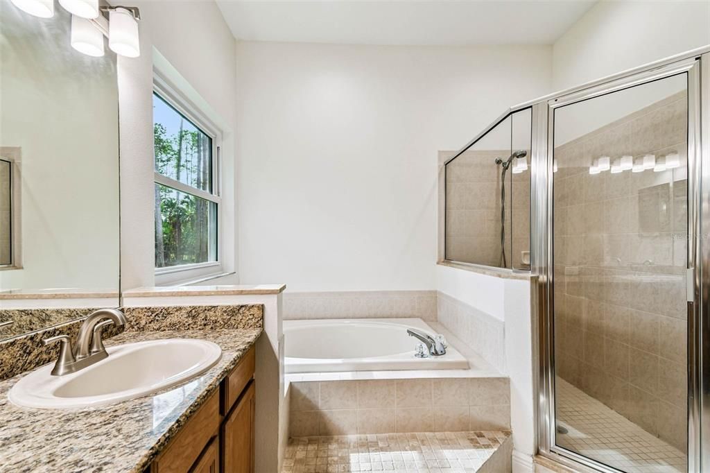 En Venta: $1,175,000 (4 camas, 3 baños, 3259 Pies cuadrados)