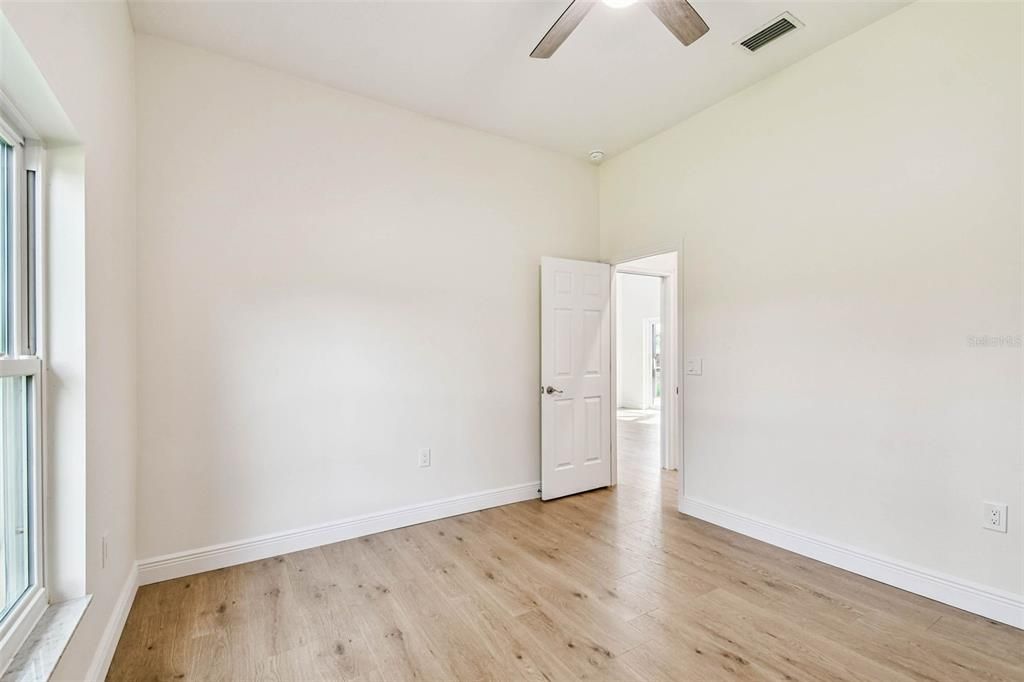 En Venta: $1,175,000 (4 camas, 3 baños, 3259 Pies cuadrados)