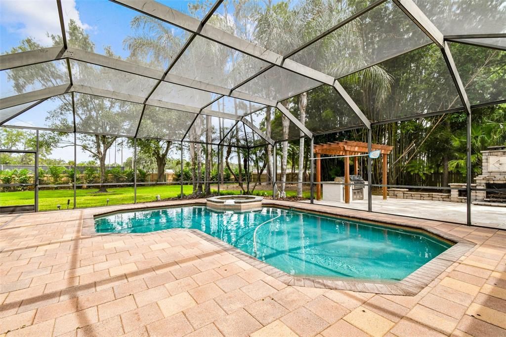 En Venta: $1,175,000 (4 camas, 3 baños, 3259 Pies cuadrados)