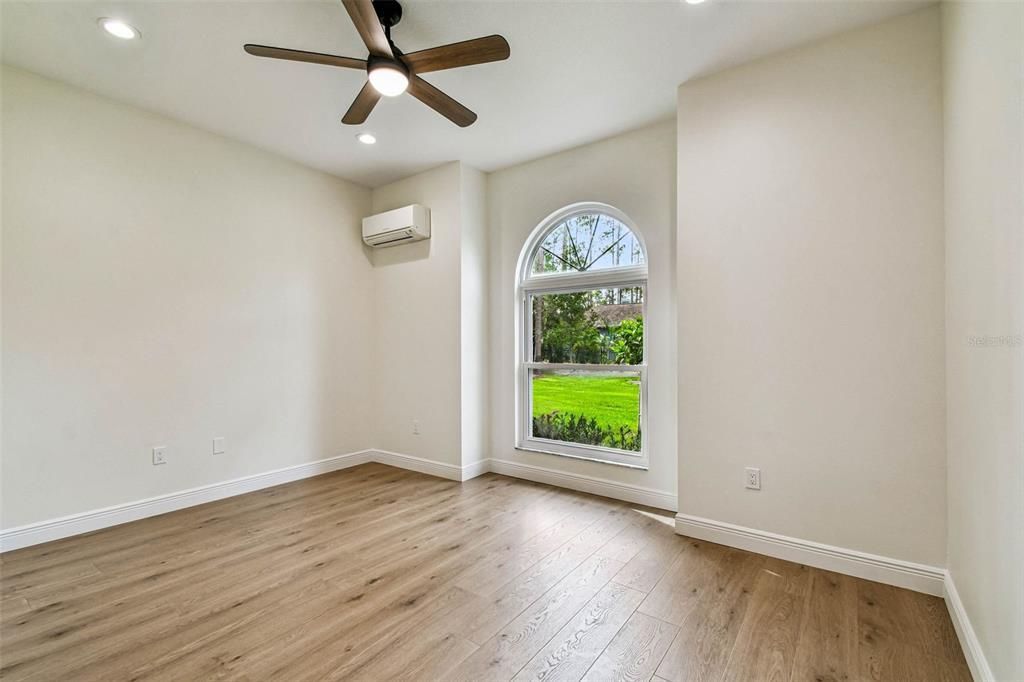 En Venta: $1,175,000 (4 camas, 3 baños, 3259 Pies cuadrados)