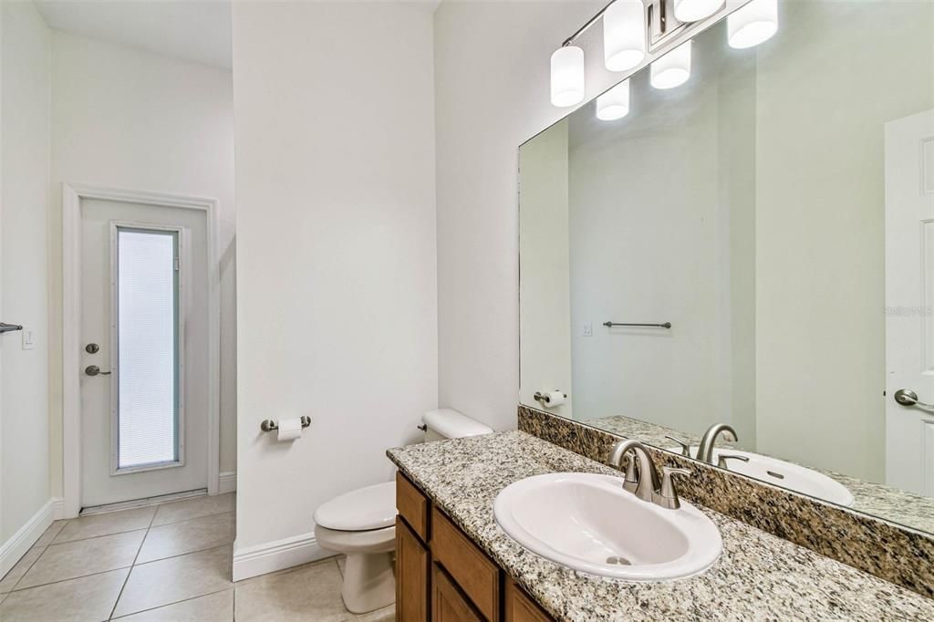 En Venta: $1,175,000 (4 camas, 3 baños, 3259 Pies cuadrados)