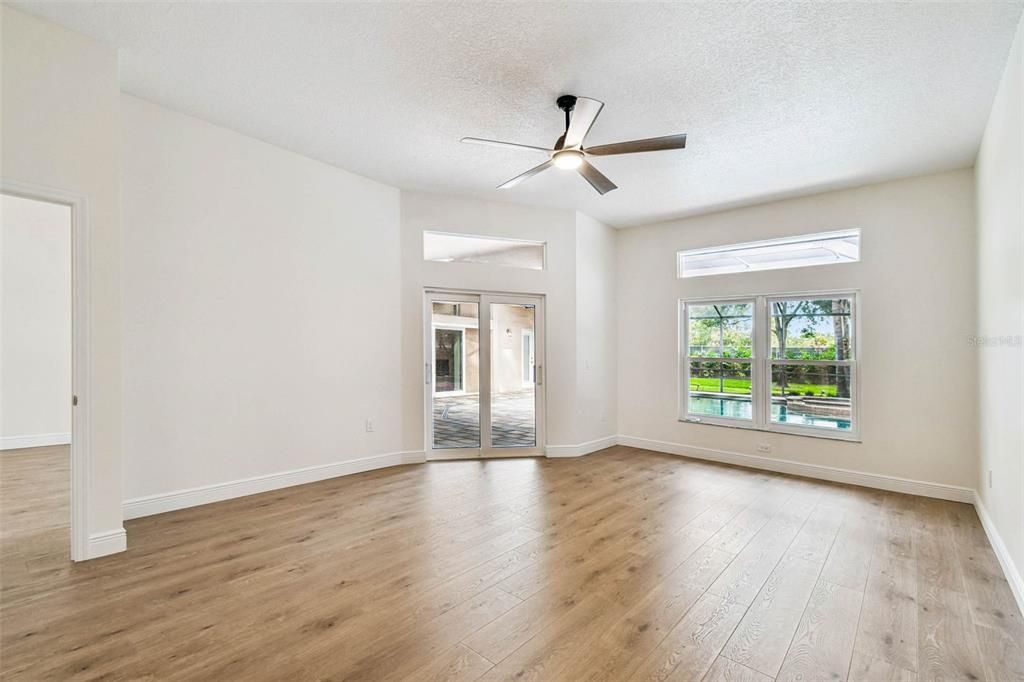 En Venta: $1,175,000 (4 camas, 3 baños, 3259 Pies cuadrados)