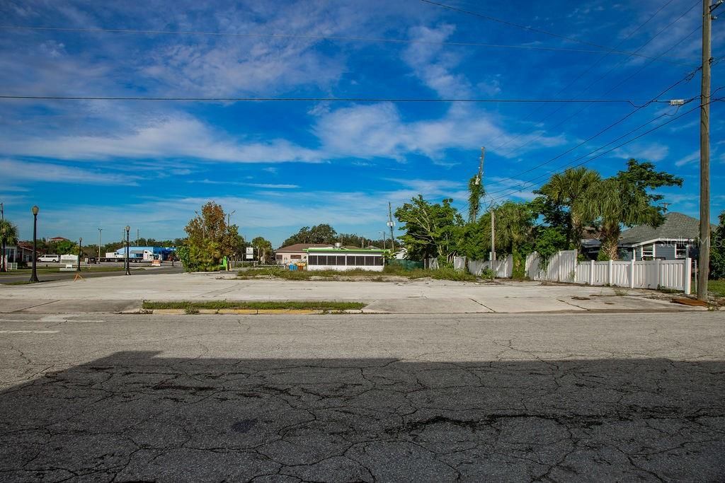 Под контрактом: $110,000 (0.34 acres)