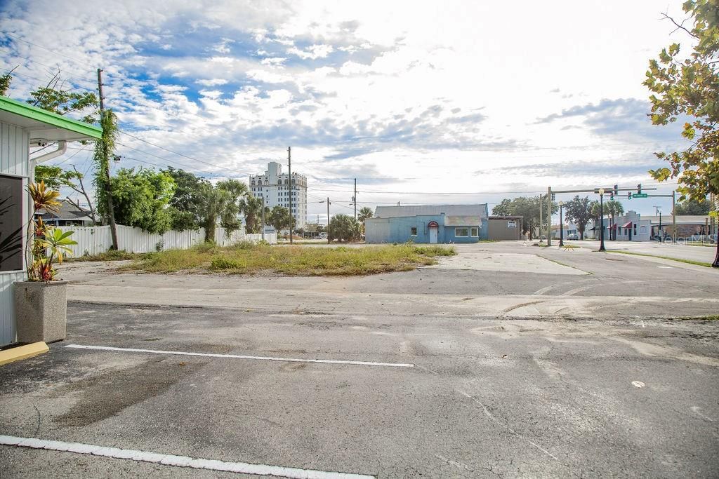 Под контрактом: $110,000 (0.34 acres)