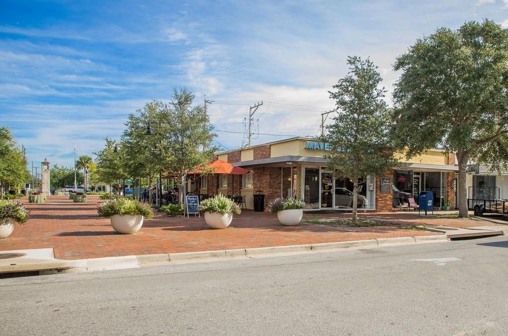 Под контрактом: $110,000 (0.34 acres)