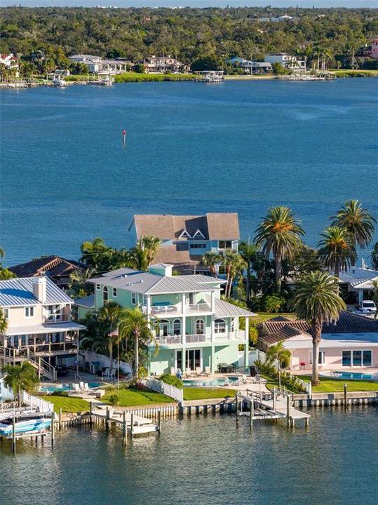 For Sale: $2,990,000 (4 beds, 3 baths, 3135 Square Feet)