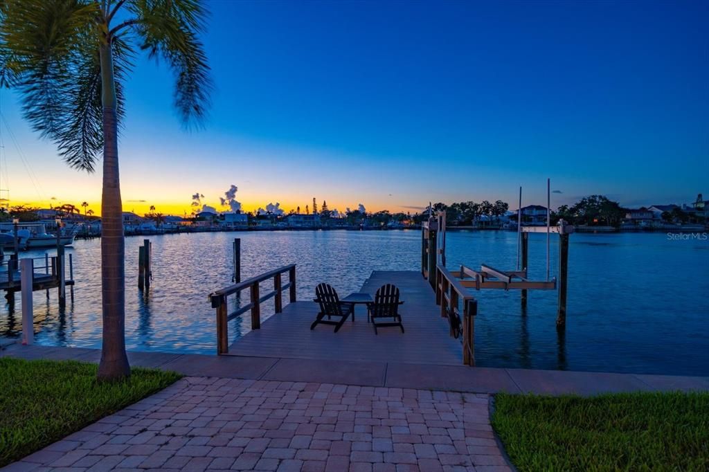 For Sale: $2,990,000 (4 beds, 3 baths, 3135 Square Feet)