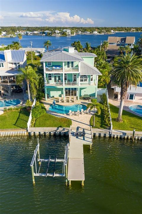 For Sale: $2,990,000 (4 beds, 3 baths, 3135 Square Feet)