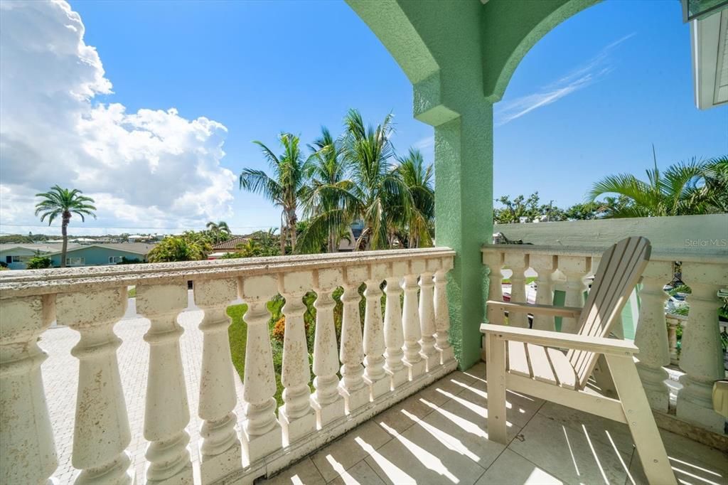 For Sale: $2,990,000 (4 beds, 3 baths, 3135 Square Feet)