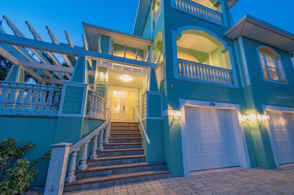 For Sale: $2,990,000 (4 beds, 3 baths, 3135 Square Feet)