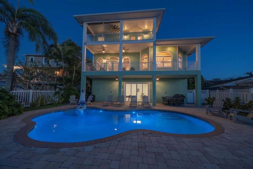 For Sale: $2,990,000 (4 beds, 3 baths, 3135 Square Feet)