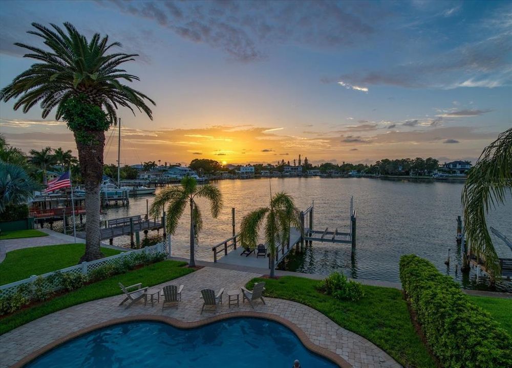 For Sale: $2,990,000 (4 beds, 3 baths, 3135 Square Feet)