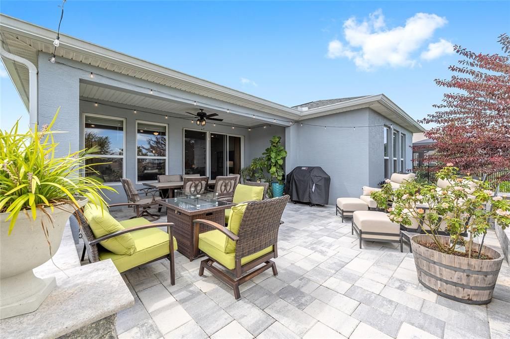 Activo con contrato: $4,700 (3 camas, 3 baños, 1943 Pies cuadrados)