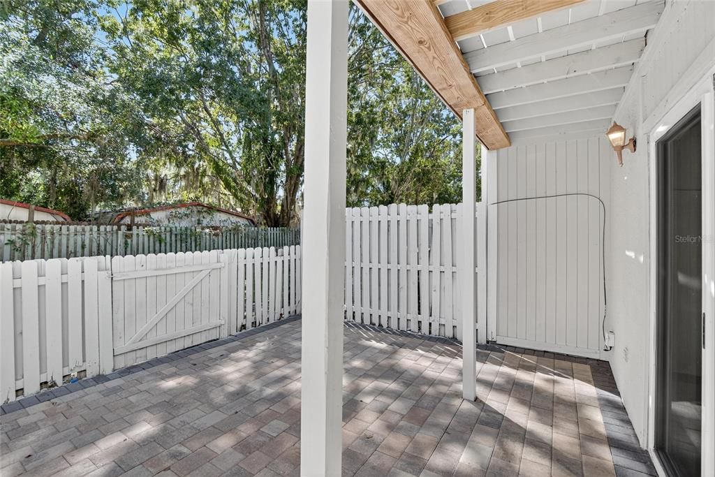 En Venta: $173,999 (2 camas, 2 baños, 1032 Pies cuadrados)