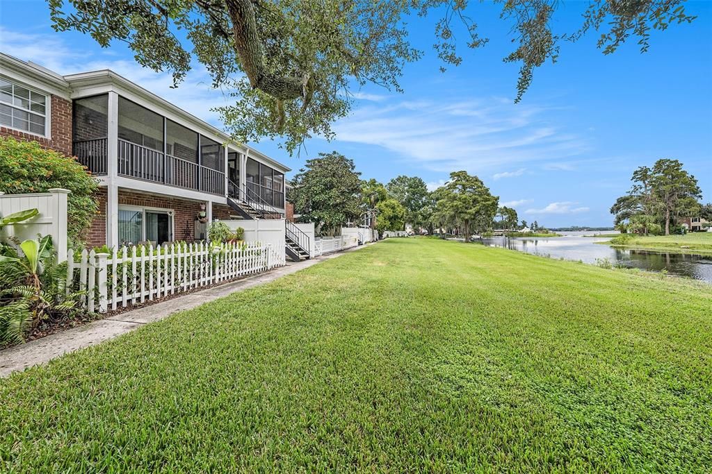 For Sale: $155,000 (1 beds, 1 baths, 644 Square Feet)