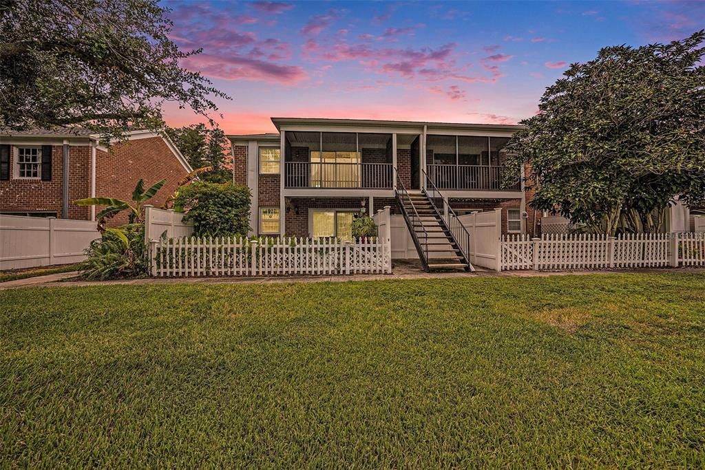 For Sale: $155,000 (1 beds, 1 baths, 644 Square Feet)