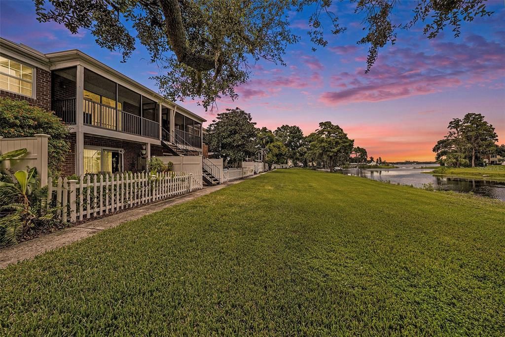 For Sale: $155,000 (1 beds, 1 baths, 644 Square Feet)