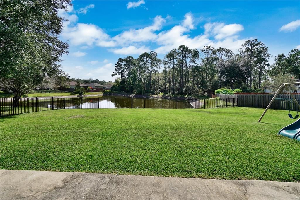 Active With Contract: $285,000 (3 beds, 2 baths, 1708 Square Feet)