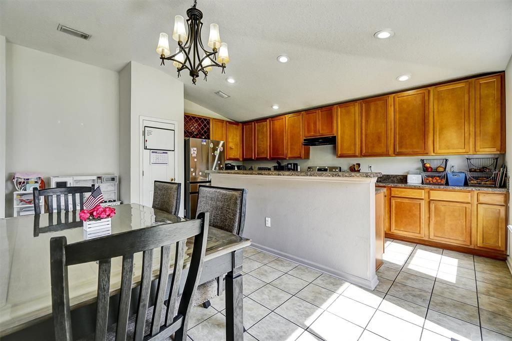 Active With Contract: $285,000 (3 beds, 2 baths, 1708 Square Feet)