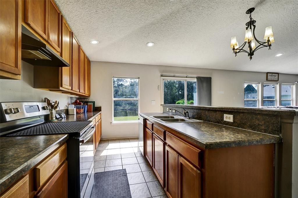 Active With Contract: $285,000 (3 beds, 2 baths, 1708 Square Feet)