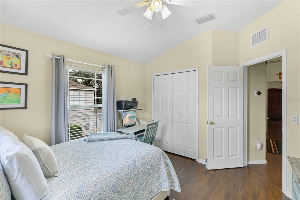 待售: $270,000 (3 贝兹, 2 浴室, 1604 平方英尺)