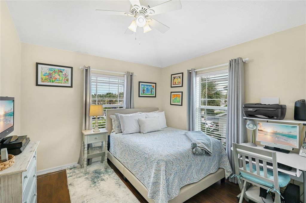 待售: $270,000 (3 贝兹, 2 浴室, 1604 平方英尺)