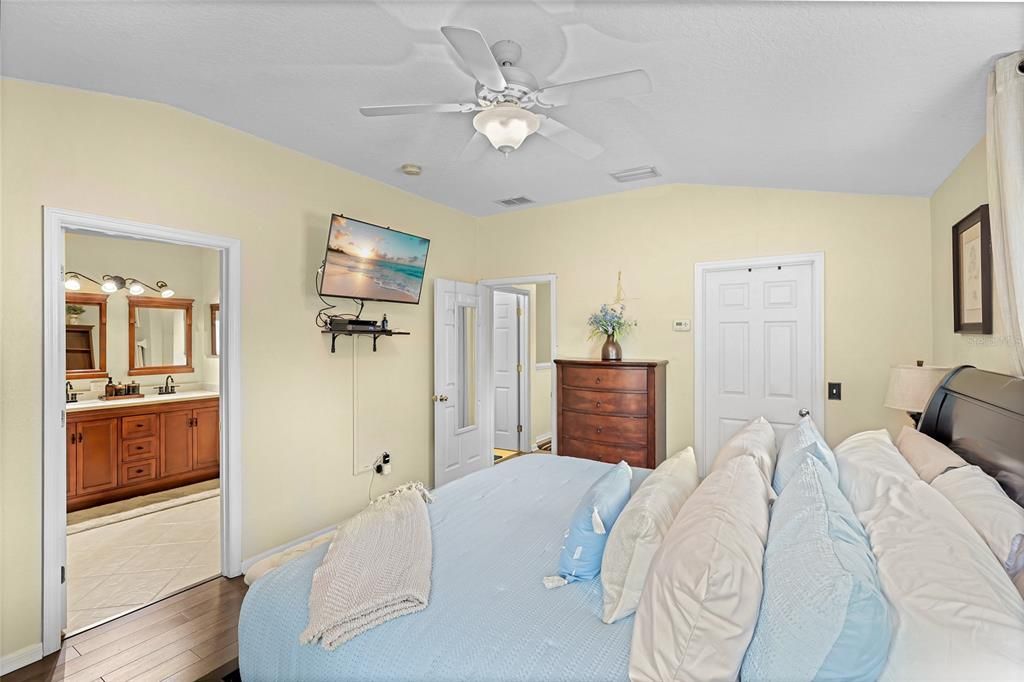 待售: $270,000 (3 贝兹, 2 浴室, 1604 平方英尺)