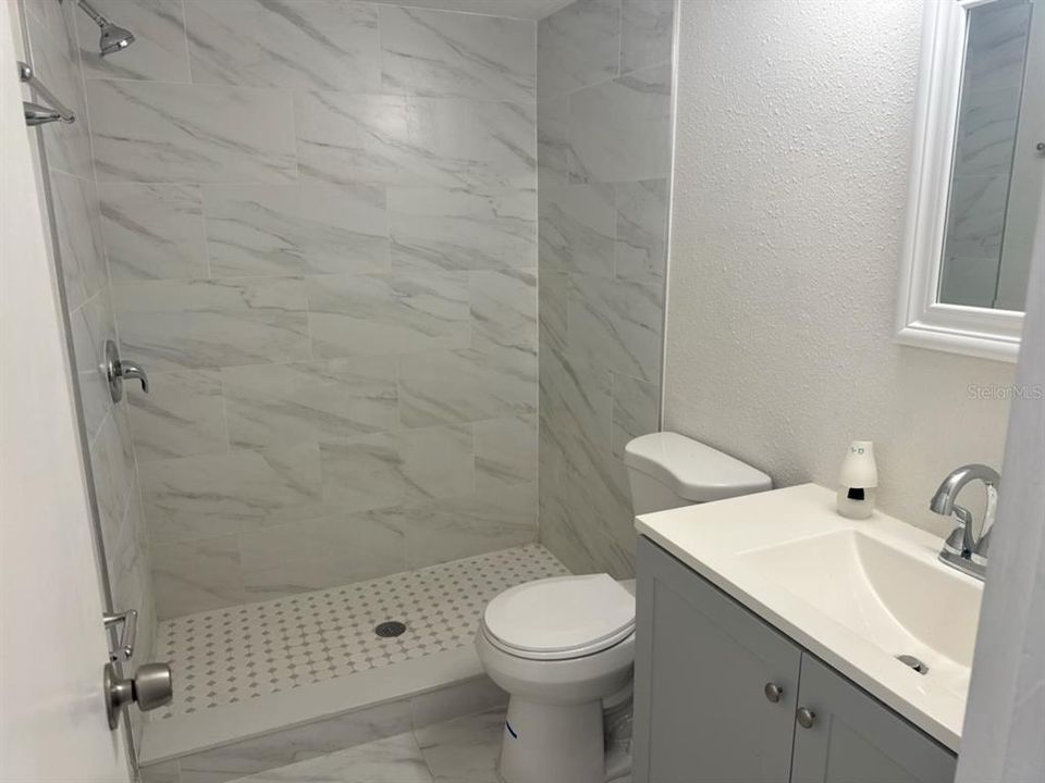 Active With Contract: $115,000 (2 beds, 2 baths, 890 Square Feet)