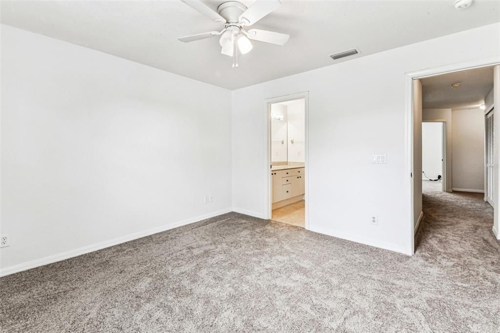 For Sale: $219,500 (2 beds, 2 baths, 1340 Square Feet)