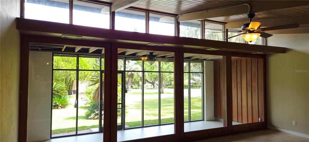 For Sale: $359,000 (3 beds, 2 baths, 1245 Square Feet)