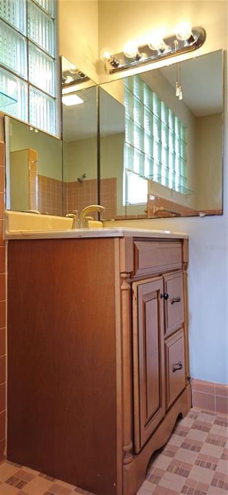 For Sale: $359,000 (3 beds, 2 baths, 1245 Square Feet)