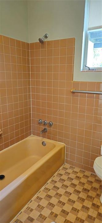 For Sale: $359,000 (3 beds, 2 baths, 1245 Square Feet)