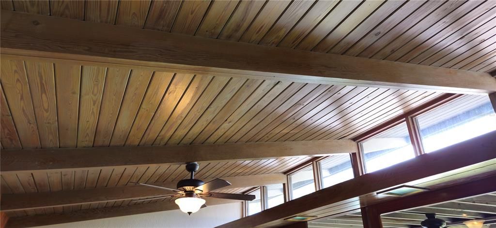 For Sale: $359,000 (3 beds, 2 baths, 1245 Square Feet)