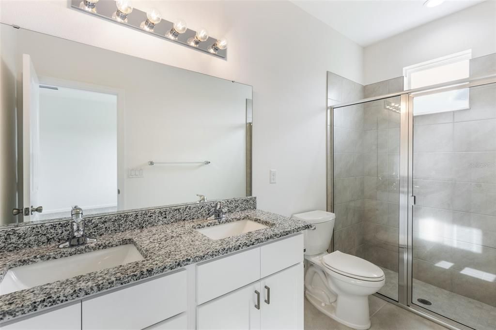 待售: $341,065 (4 贝兹, 2 浴室, 1672 平方英尺)