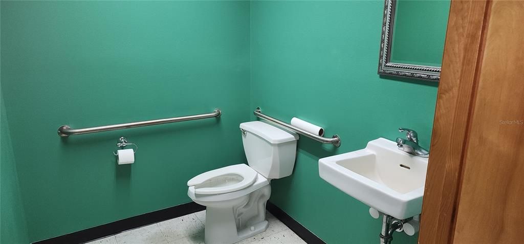 En Venta: $374,000 (0 camas, 0 baños, 1505 Pies cuadrados)