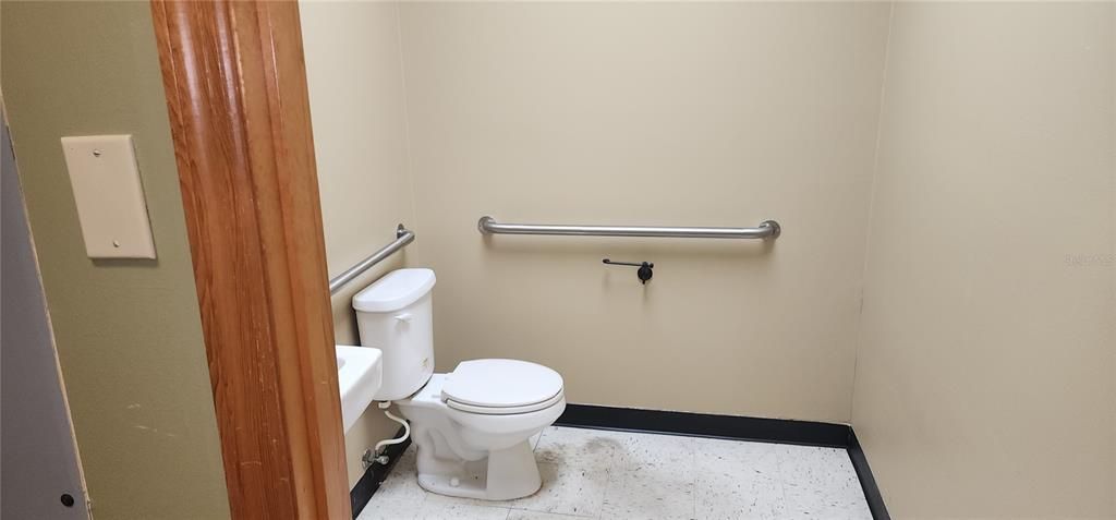 En Venta: $374,000 (0 camas, 0 baños, 1505 Pies cuadrados)