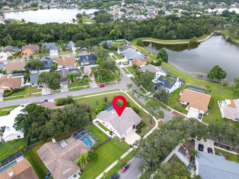 合同活跃: $600,000 (3 贝兹, 2 浴室, 2039 平方英尺)