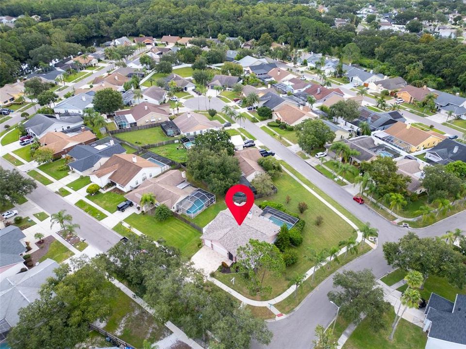 合同活跃: $600,000 (3 贝兹, 2 浴室, 2039 平方英尺)