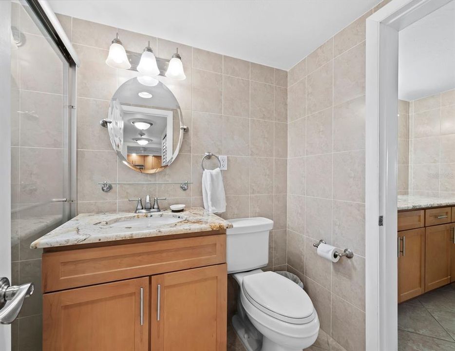 Active With Contract: $365,000 (1 beds, 1 baths, 837 Square Feet)