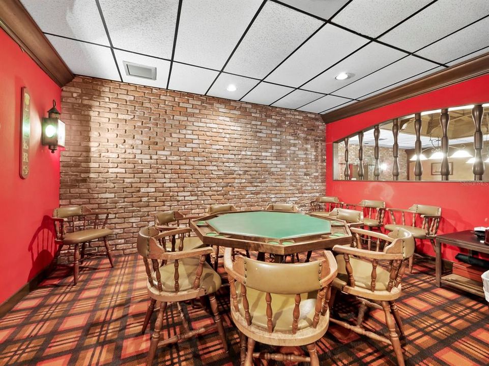 Active With Contract: $365,000 (1 beds, 1 baths, 837 Square Feet)