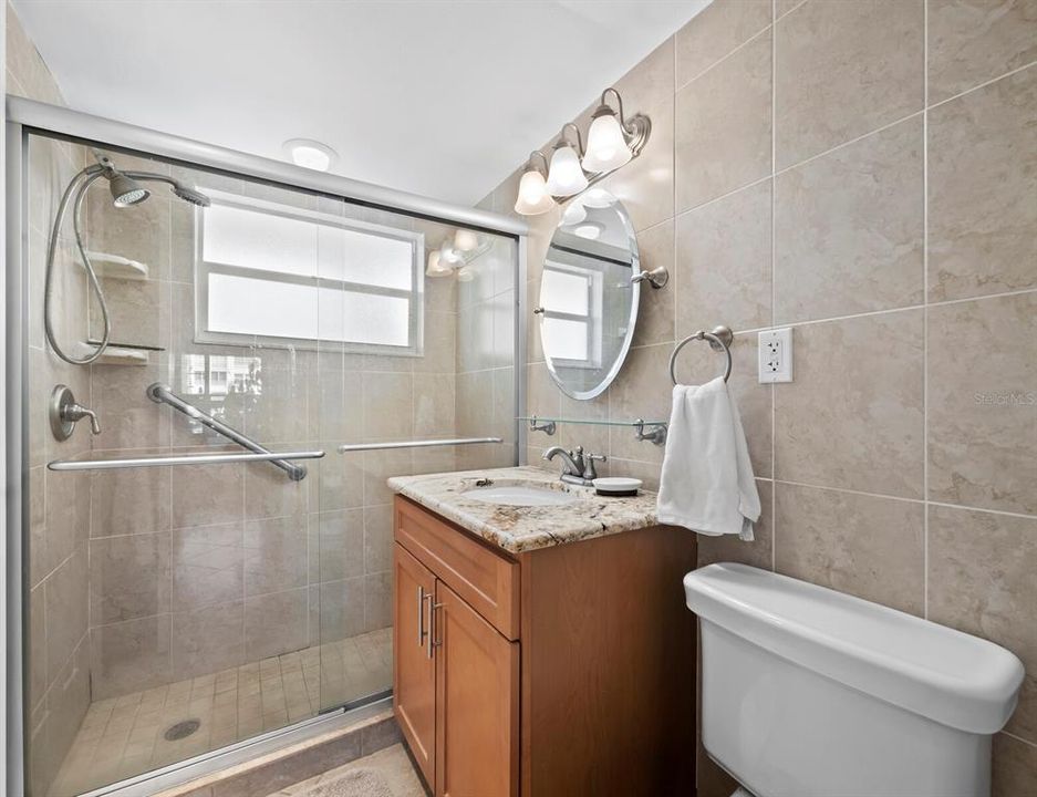 Active With Contract: $365,000 (1 beds, 1 baths, 837 Square Feet)