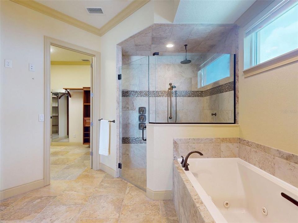 For Sale: $1,595,000 (3 beds, 3 baths, 2605 Square Feet)