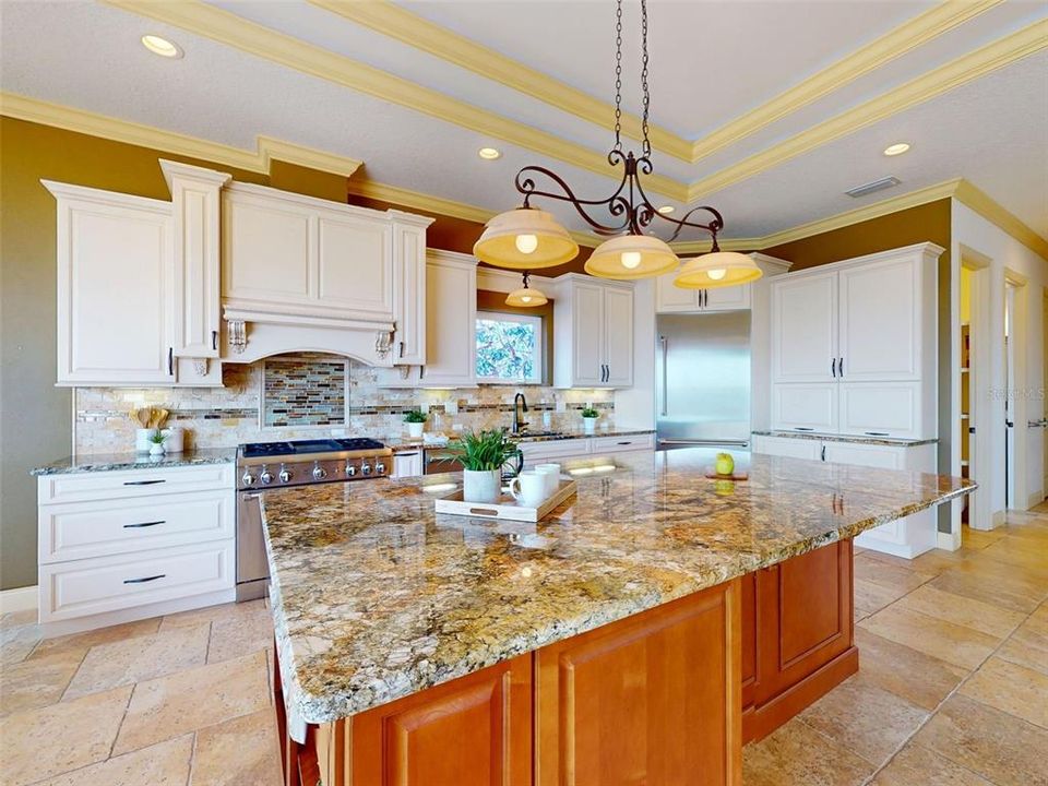 For Sale: $1,595,000 (3 beds, 3 baths, 2605 Square Feet)