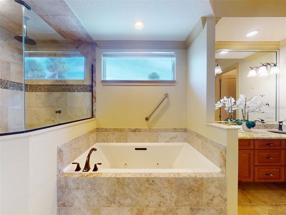 For Sale: $1,595,000 (3 beds, 3 baths, 2605 Square Feet)