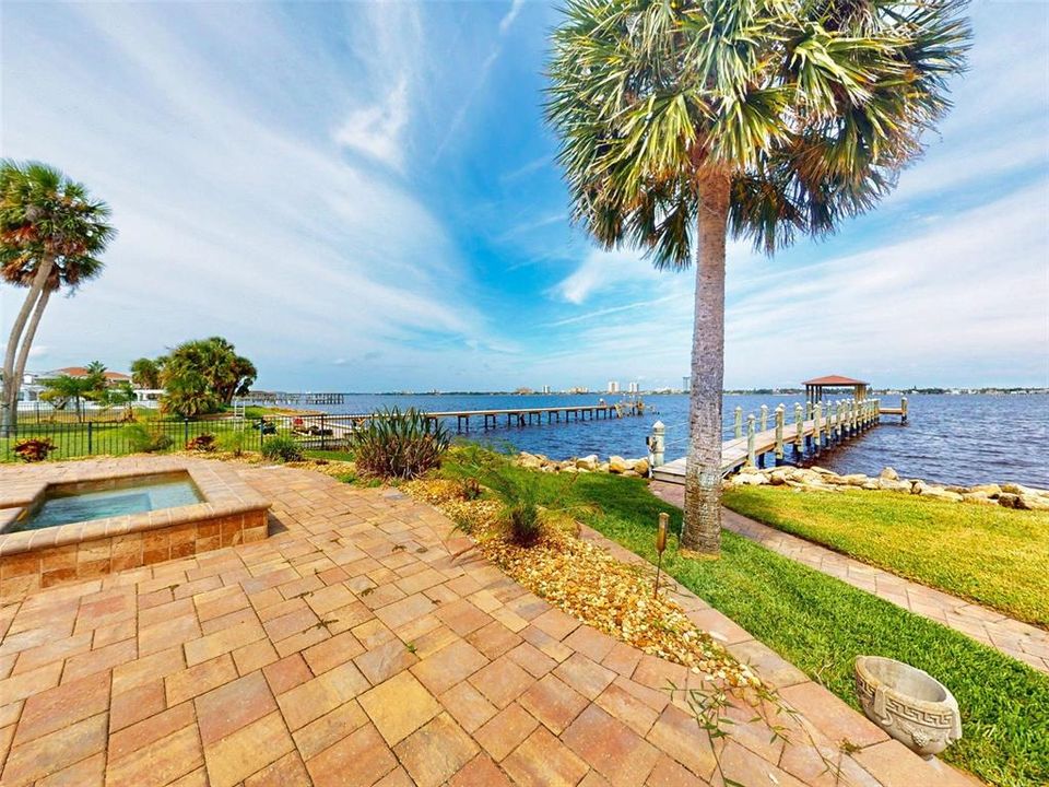 For Sale: $1,595,000 (3 beds, 3 baths, 2605 Square Feet)