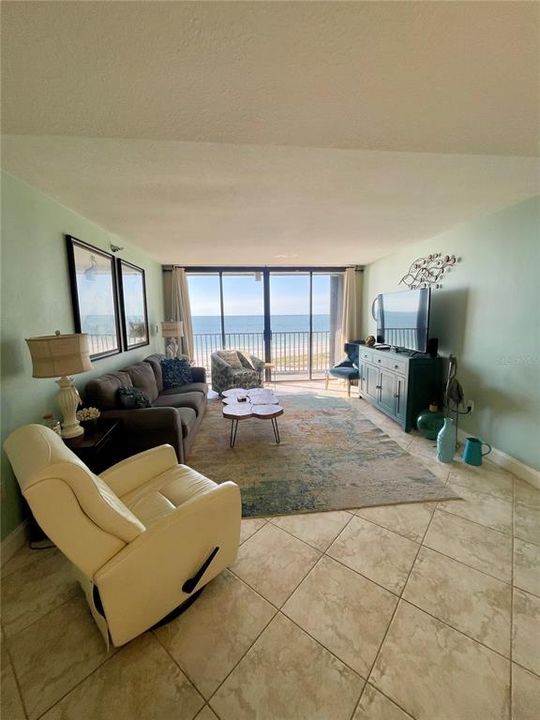 For Rent: $6,500 (2 beds, 2 baths, 1152 Square Feet)